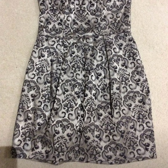 Cocktail dress juniors prom, silver shiny color piano recital musical play event - Picture 3 of 3